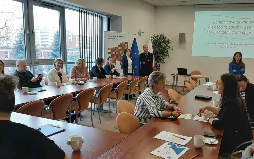 Zdjęcie galerii artykułu: Seminarium - Poradnictwo zawodowe dla osób młodych - 22.03.2024 - Seminarium - Poradnictwo zawodowe dla osób młodych - 22.03.2024